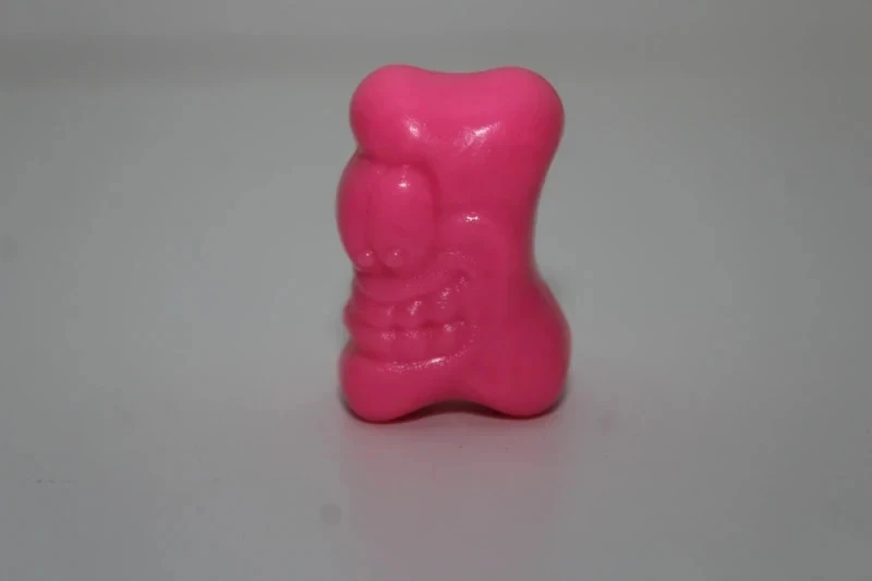 Figurine 6 rose fluo Doc (Gomster) - Jojo's